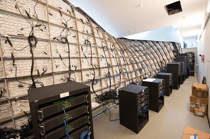 Electroland_BACK_ROOM