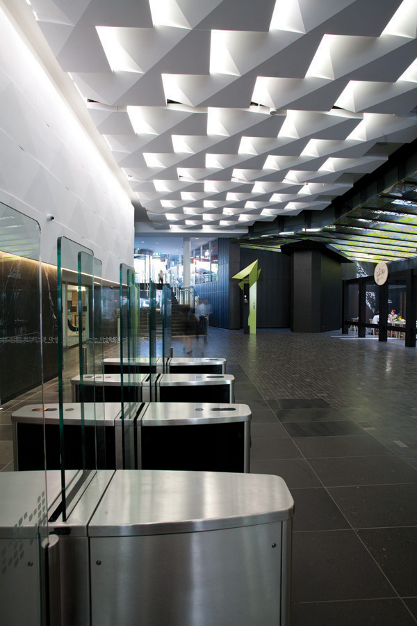 2696_20110802_IMG_4148 bourke street