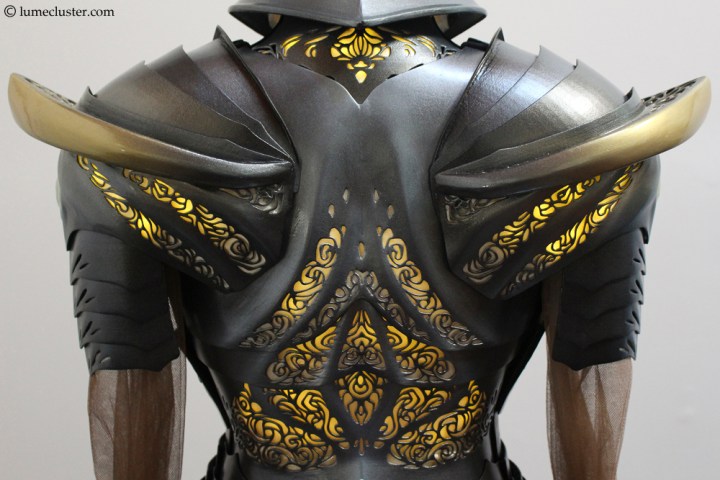 Sovereign_armor_back_closeup