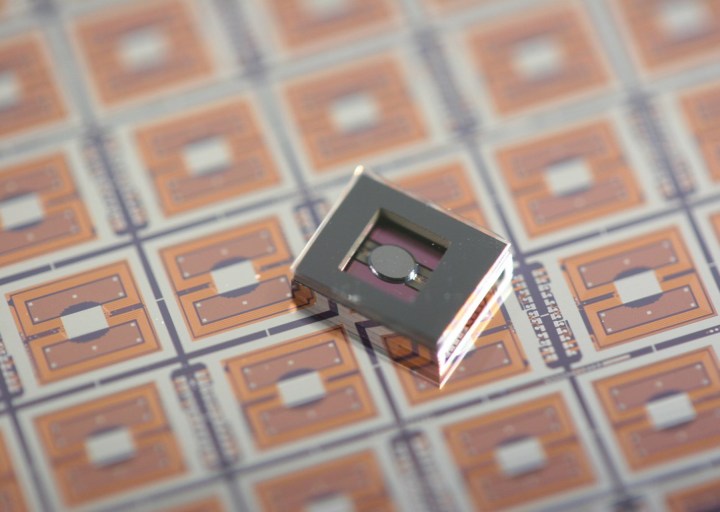 bosch-micromirror_intelligent_headlights_3