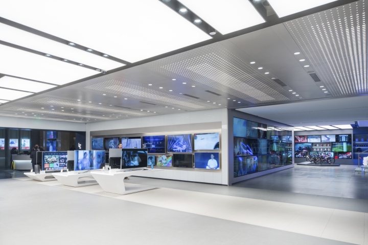 LeEco-Experience-Showroom-by-CallisonRTKL-Beijing-China-02