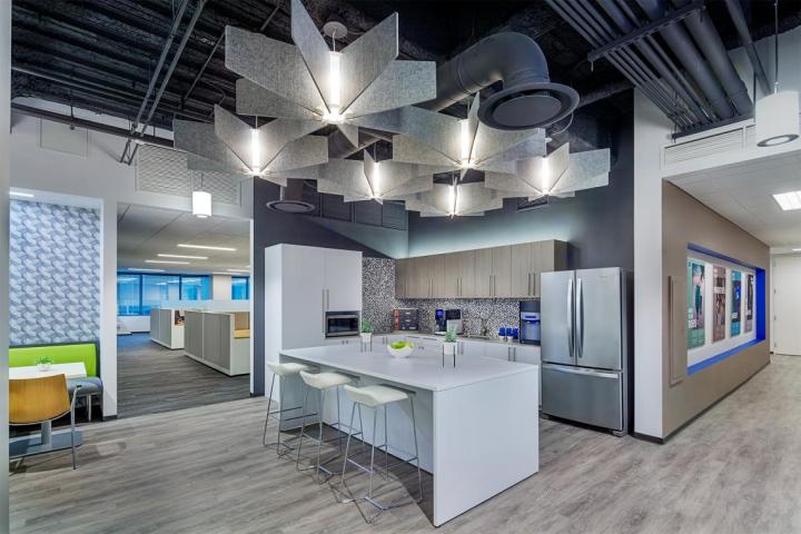 3form-lightart-echo-acoustic-pendant-konica-minolta-1920